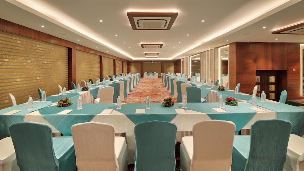 Golden Tulip Essential Jaipur Hotell Eksteriør bilde