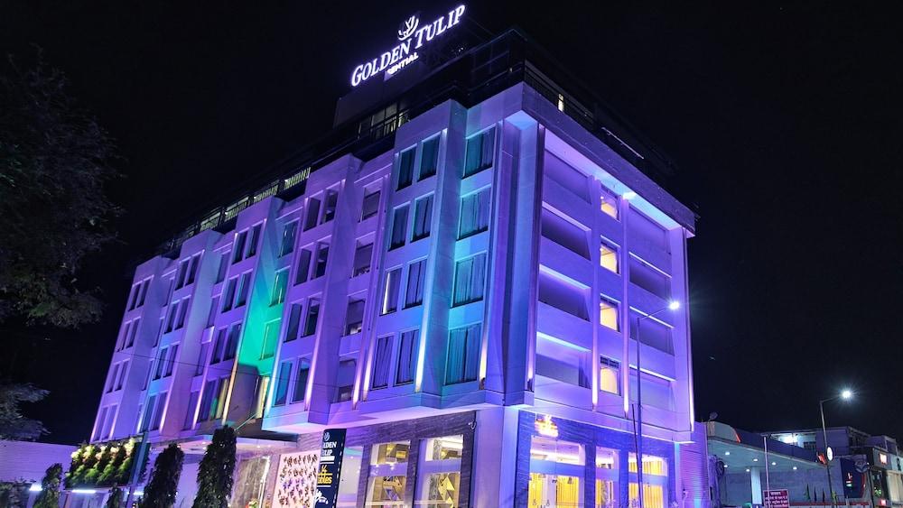 Golden Tulip Essential Jaipur Hotell Eksteriør bilde