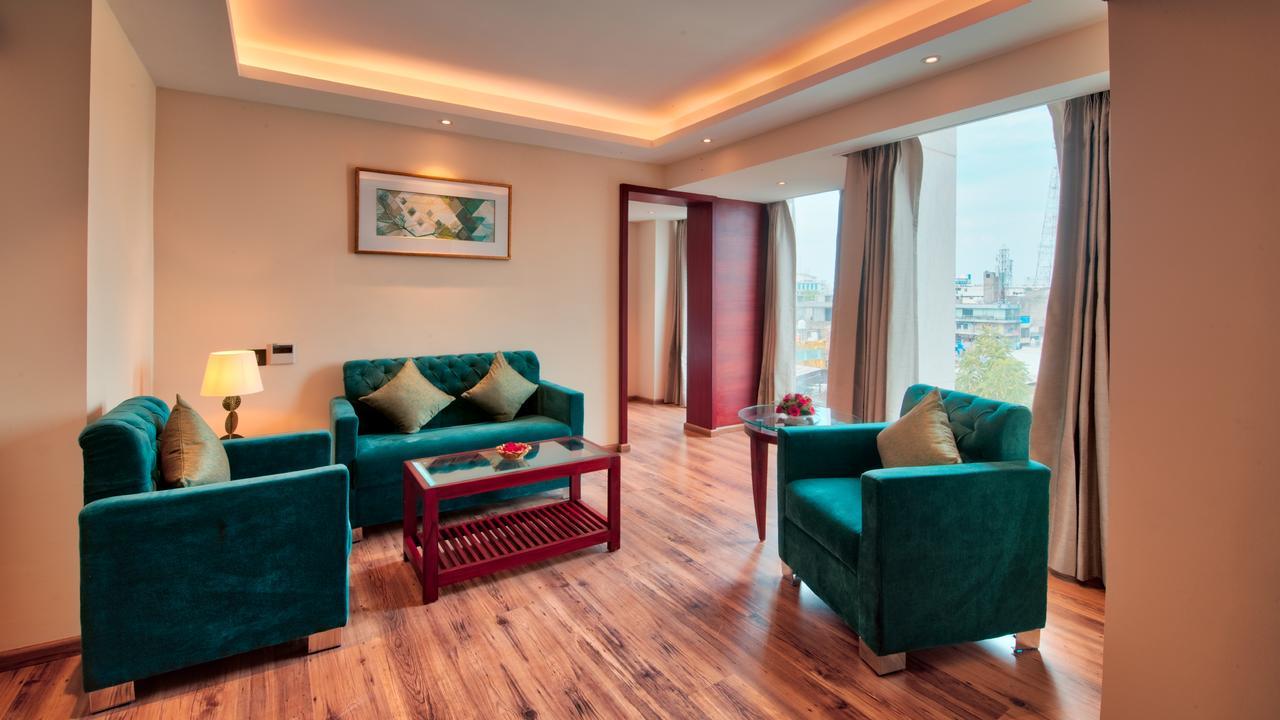 Golden Tulip Essential Jaipur Hotell Eksteriør bilde