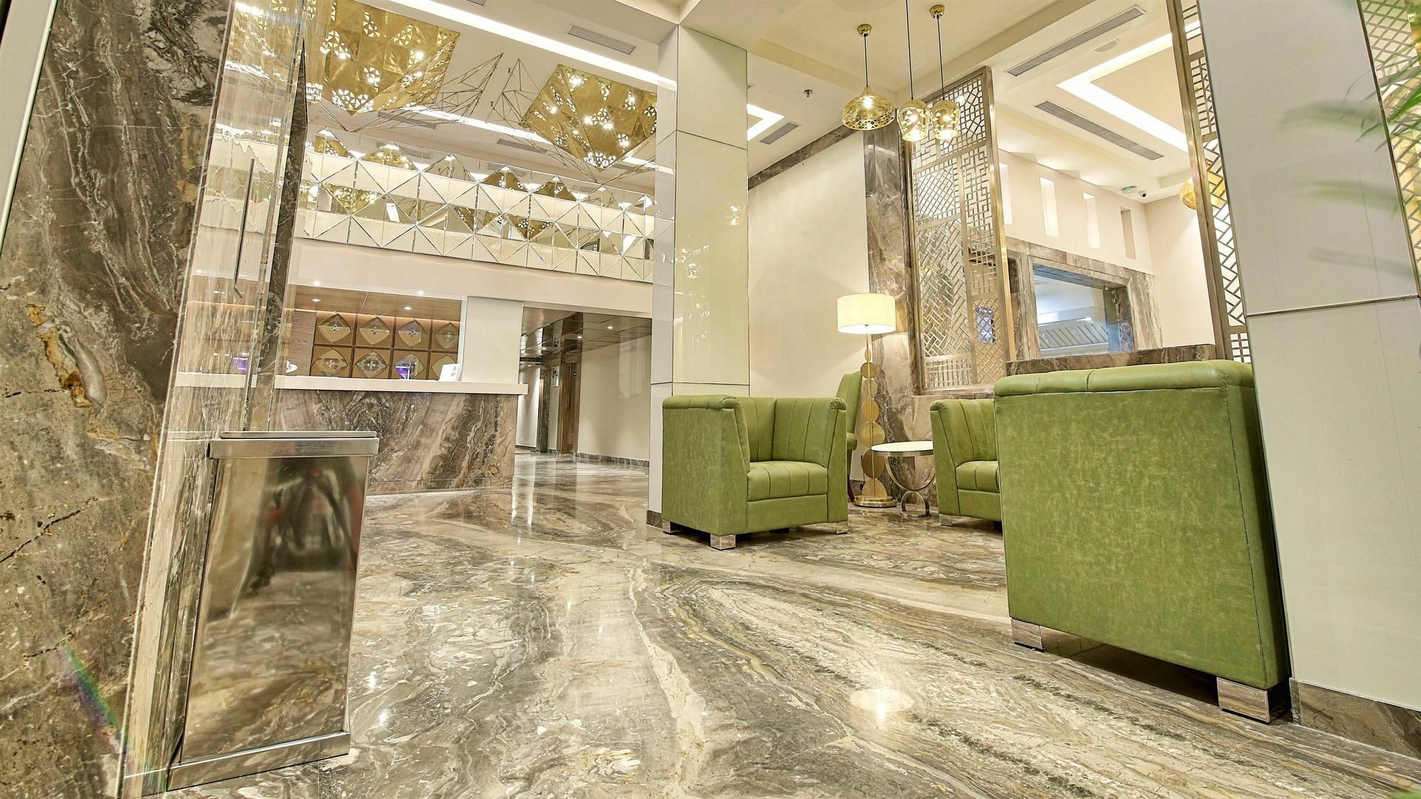 Golden Tulip Essential Jaipur Hotell Eksteriør bilde