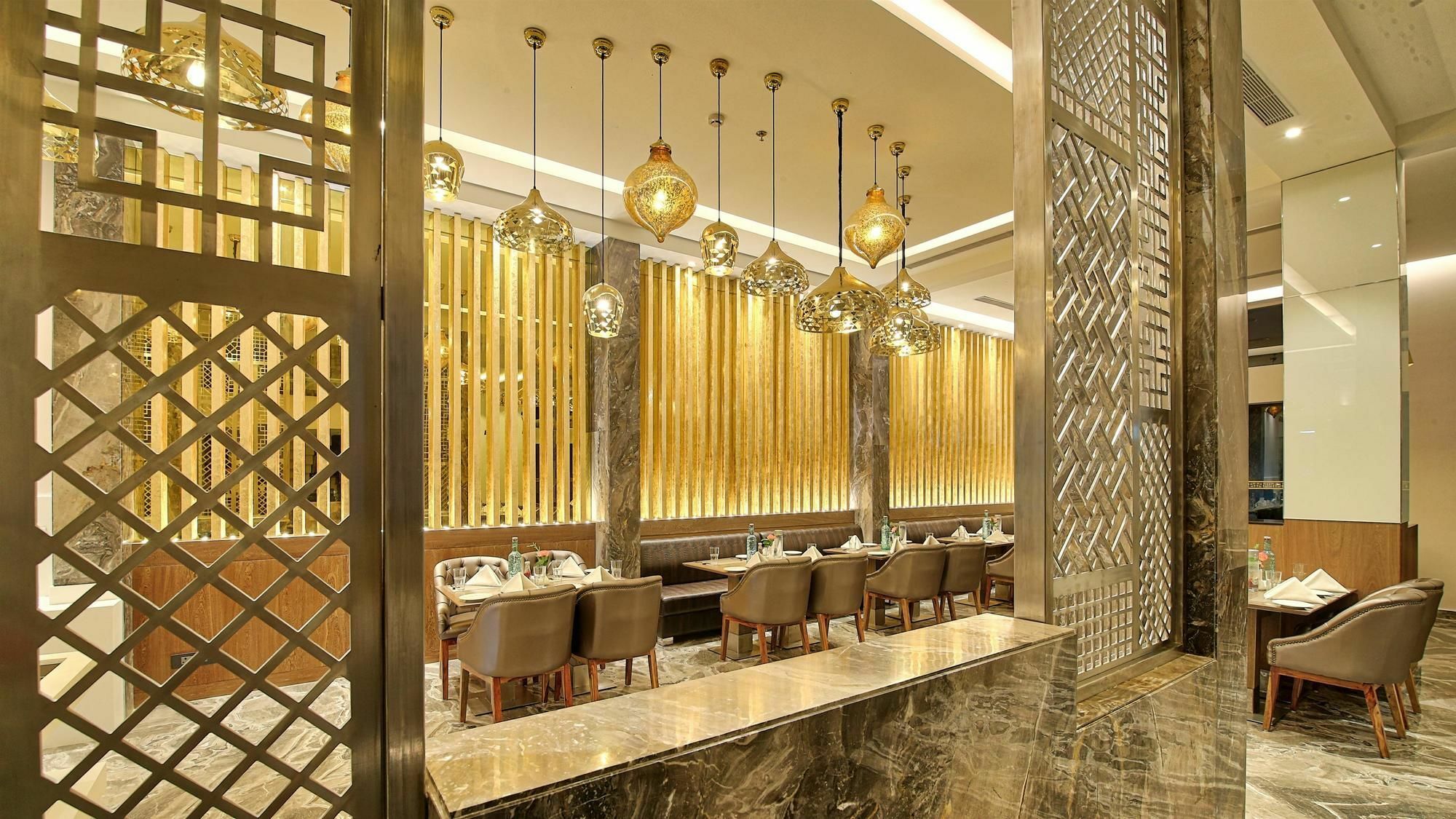 Golden Tulip Essential Jaipur Hotell Eksteriør bilde